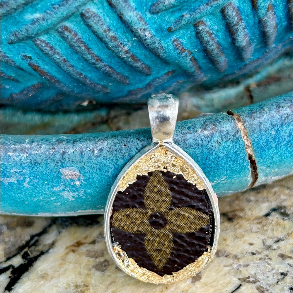 Louis Vuitton Gold and Brown Teardrop Pendant Necklace